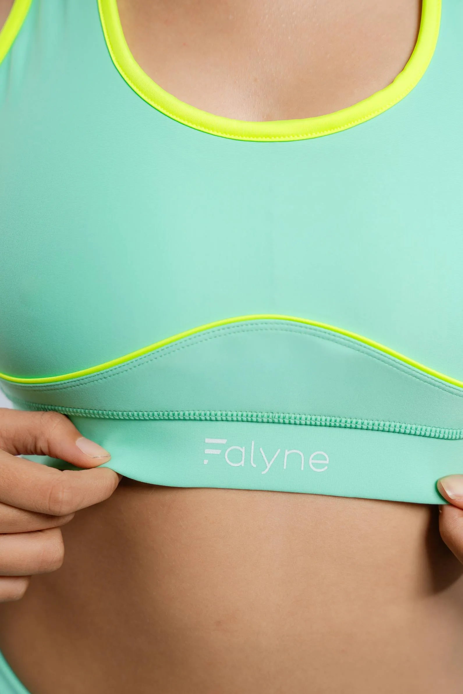 Brassière de tennis et padel vert femmes #color_vert